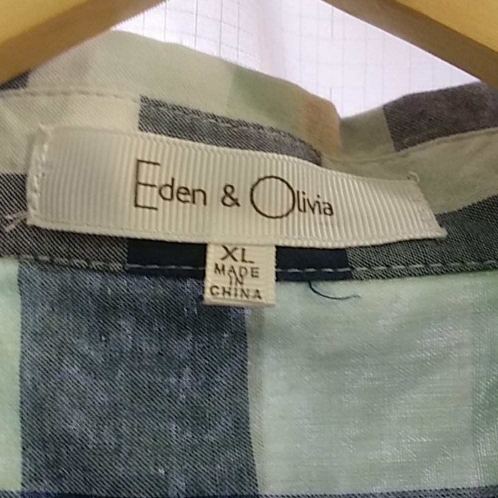 Eden & Olivia long sleeve shirt. - Picture 3 of 17